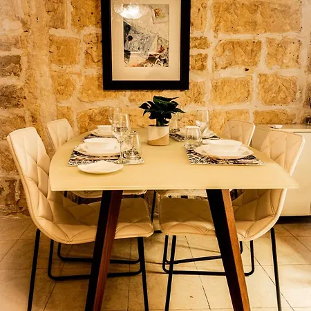 Br3 - Historic Gem In Cospicua