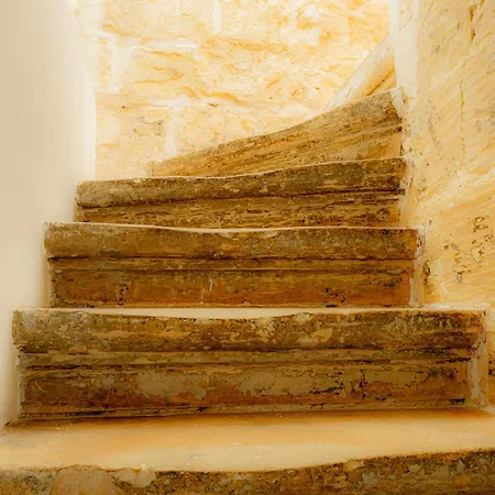 Br3 - Historic Gem In