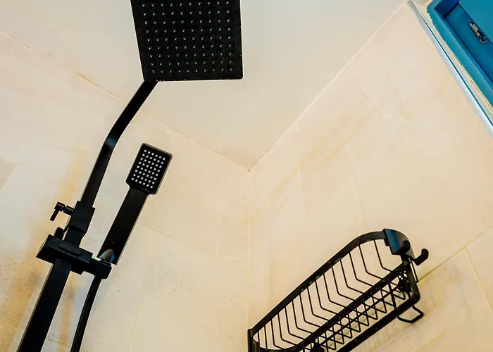 Br3 - Historic Gem In